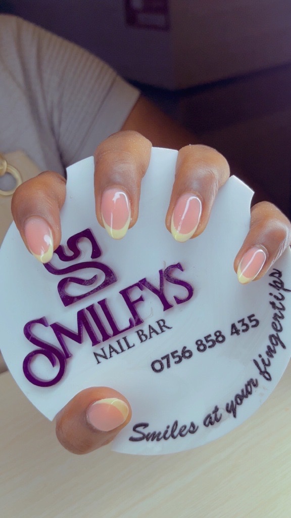 almond nail for house wife