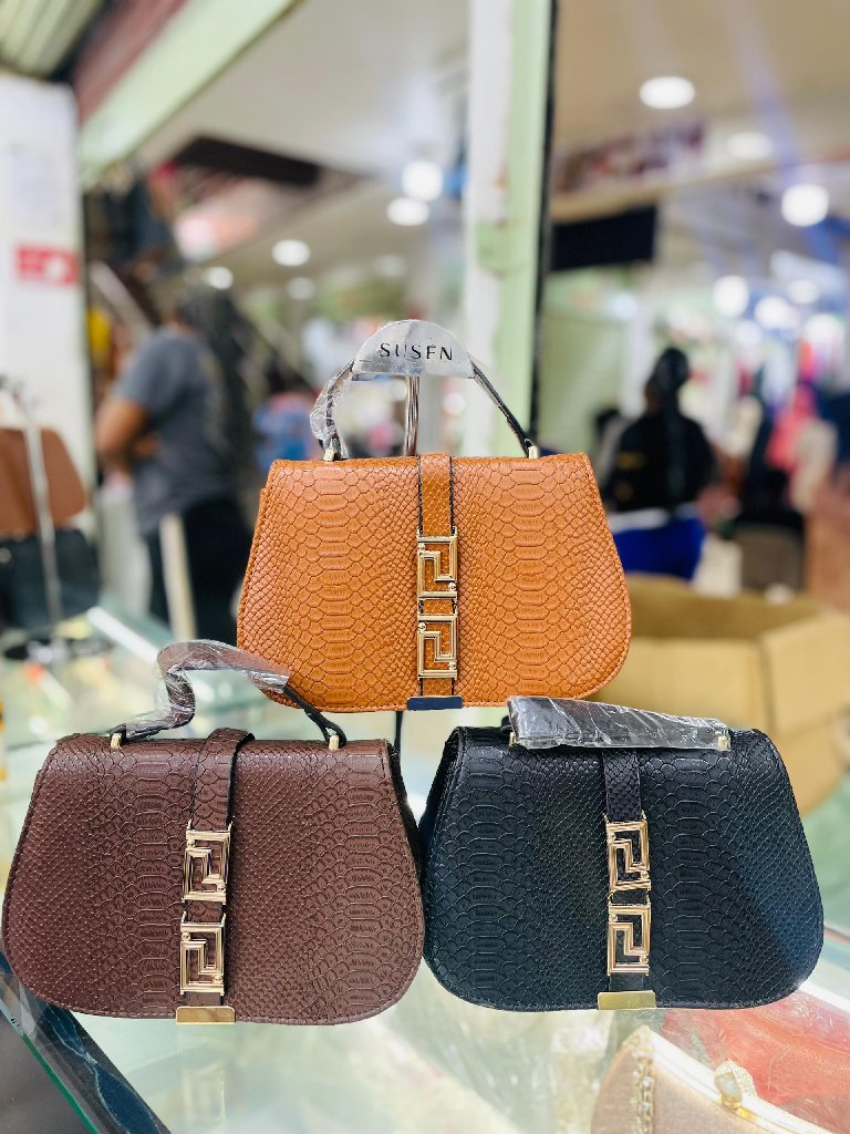 shoulder bags and catch bags