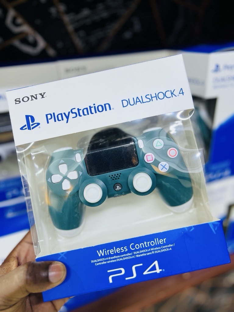 Ps4 Gaming controllers/Playstation 4 controllers