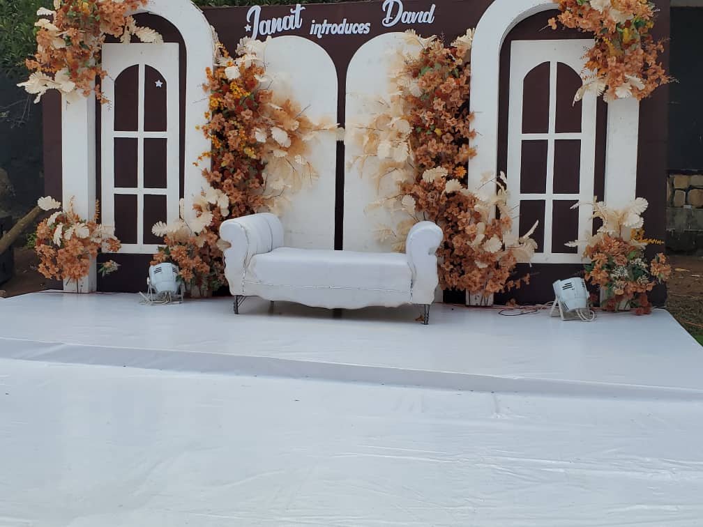 Introduction decor